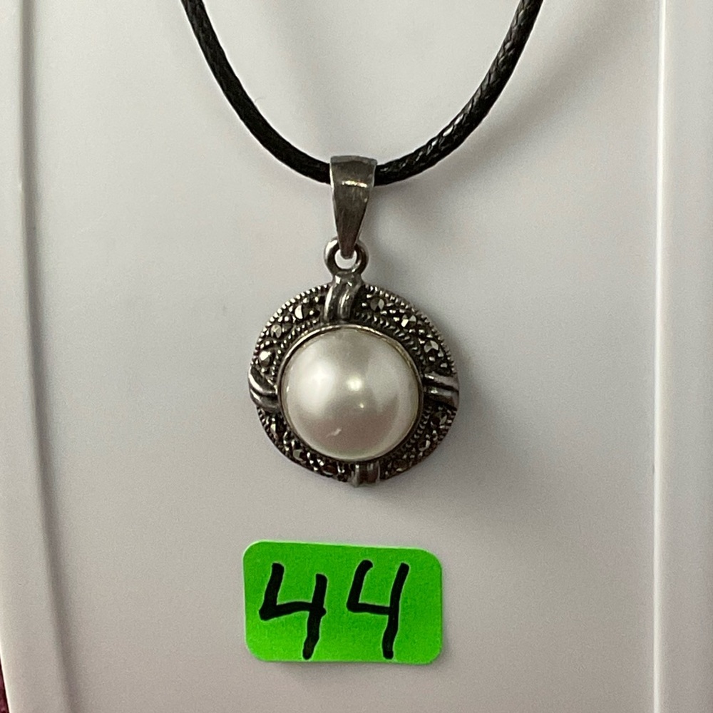 Vintage stamped 925 Marcasite Faux Mabe Pearl Pendant 16” rolled leather cord